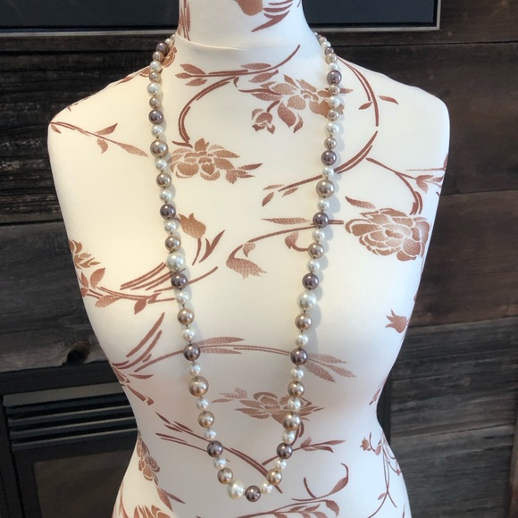 Necklace (accessory) - Picture 1 of 1